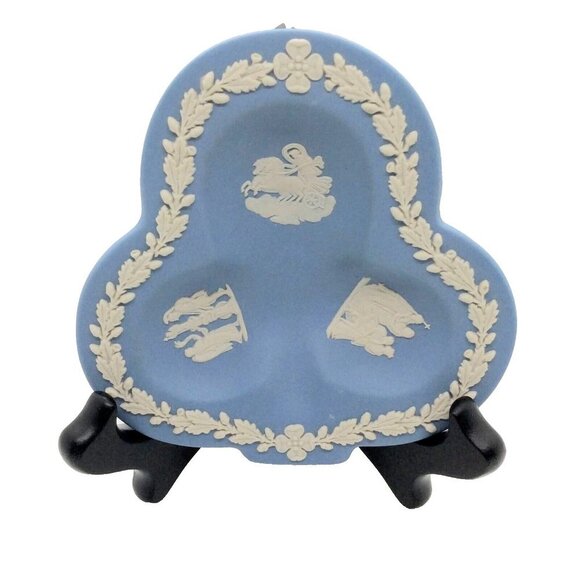 Wedgwood Other - Vintage Wedgwood Blue Jasperware Neoclassical Clover Shaped Trinket Tray